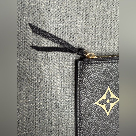 Louis Vuitton Felicie monogram empreinte bicolor zippy pouch - Picture 3 of 6